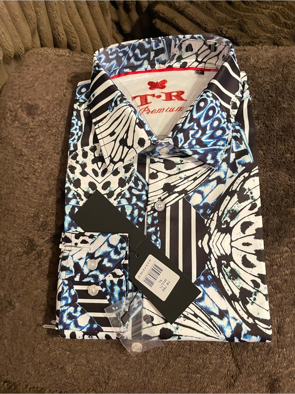Men’s Black & Blue Printed Button-Down Shirt